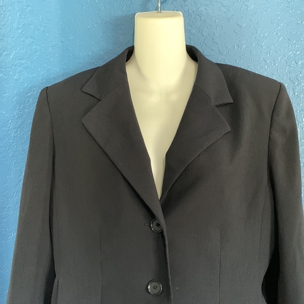 Anne Klein women blazer and skirt set. Size 12 - Picture 3 of 8